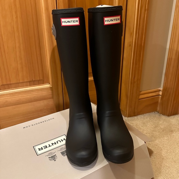 NEW Hunter tour packable rain boots size 7